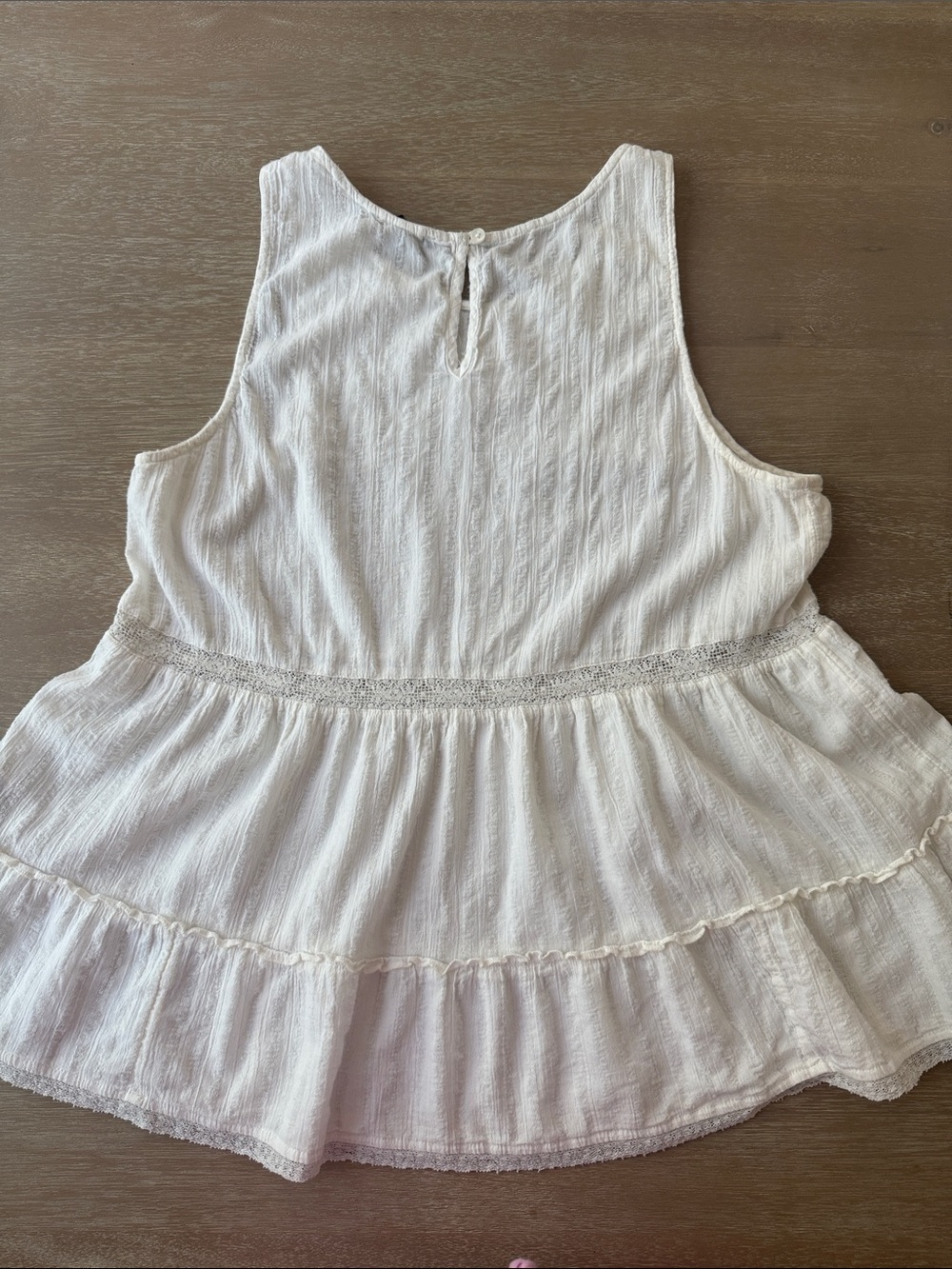 AEO Embroidered Ruffle Tank | L - Picture 4 of 7